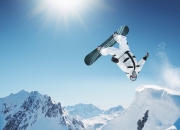 开云足球直播-库尔图瓦时刻，当蓝鹰的羽翼掠过威斯特法伦的夜空