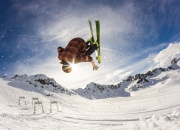 开云APP-从瑞士生死战到西决焦点，绝境中淬炼的胜利哲学