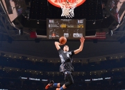 开云下载-津门绝响，周琦统治全场，天津队压哨绝杀快船