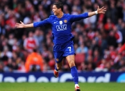 开云体育直播-红土之王跨域称雄，纳达尔澳网力克法网精神，带队演绎坚韧传奇