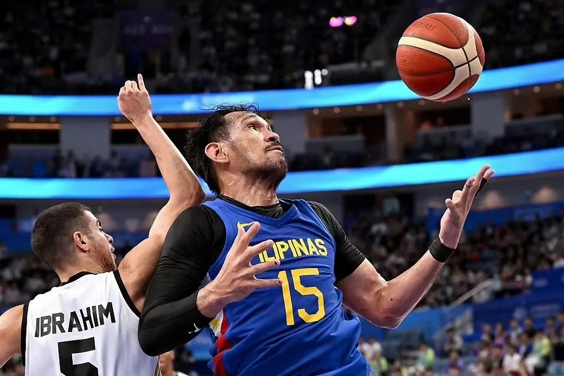 菲律宾男篮绝杀阿根廷男篮，萨姆·米切尔完成帽子戏法的简单介绍