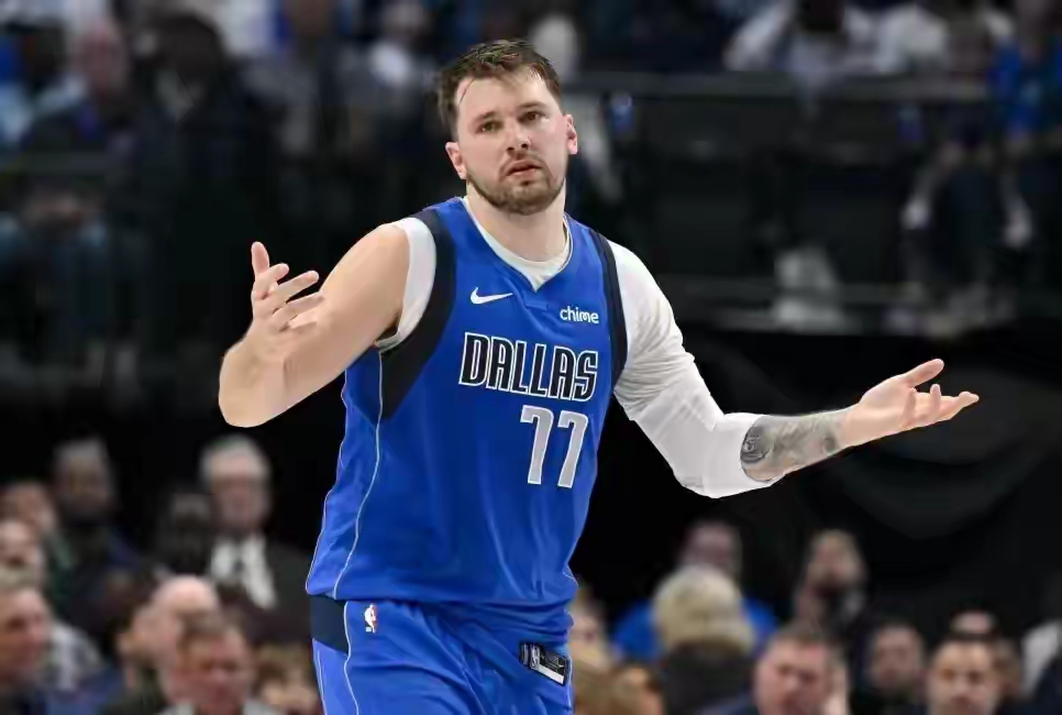 包含凯尔特人绝地反击墨西哥男篮，东契奇惊艳世界的词条