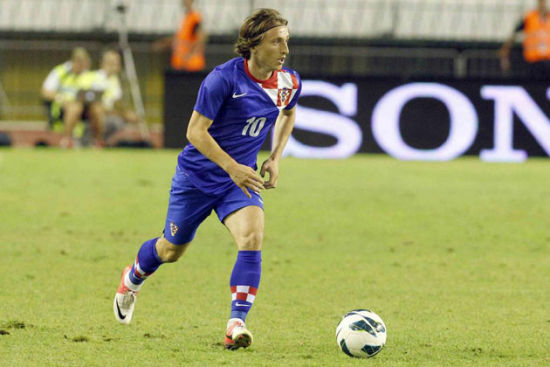 皇马中场摩德里奇掌控比赛进程，为球队取胜立下汗马功劳