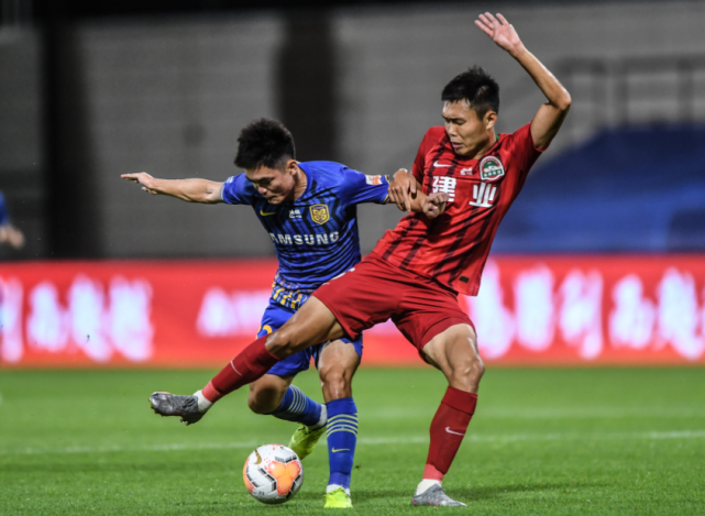 卡利亚里客场惊险逆转，高唱胜利之歌