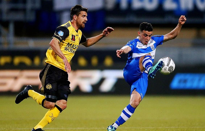 沙尔克04遭遇挑战，面对平局收场的简单介绍