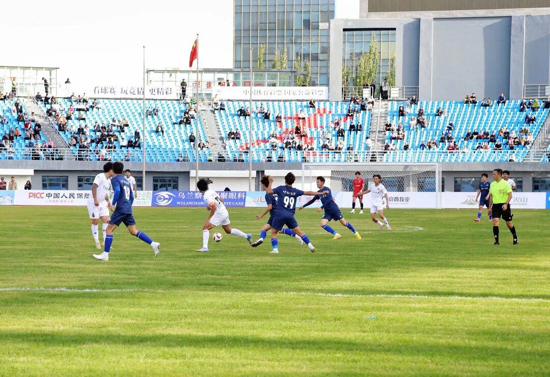 关于冠军杯赛中，势均力敌，双方战平的信息