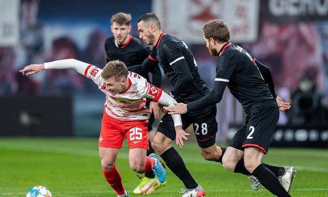 RB莱比锡利用主场优势，赢得宝贵的三分的简单介绍