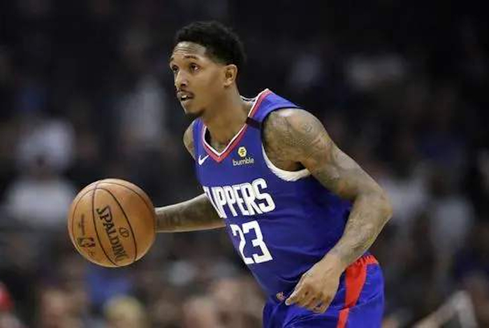 关于马尔代夫球员在关键时刻发挥出色的信息