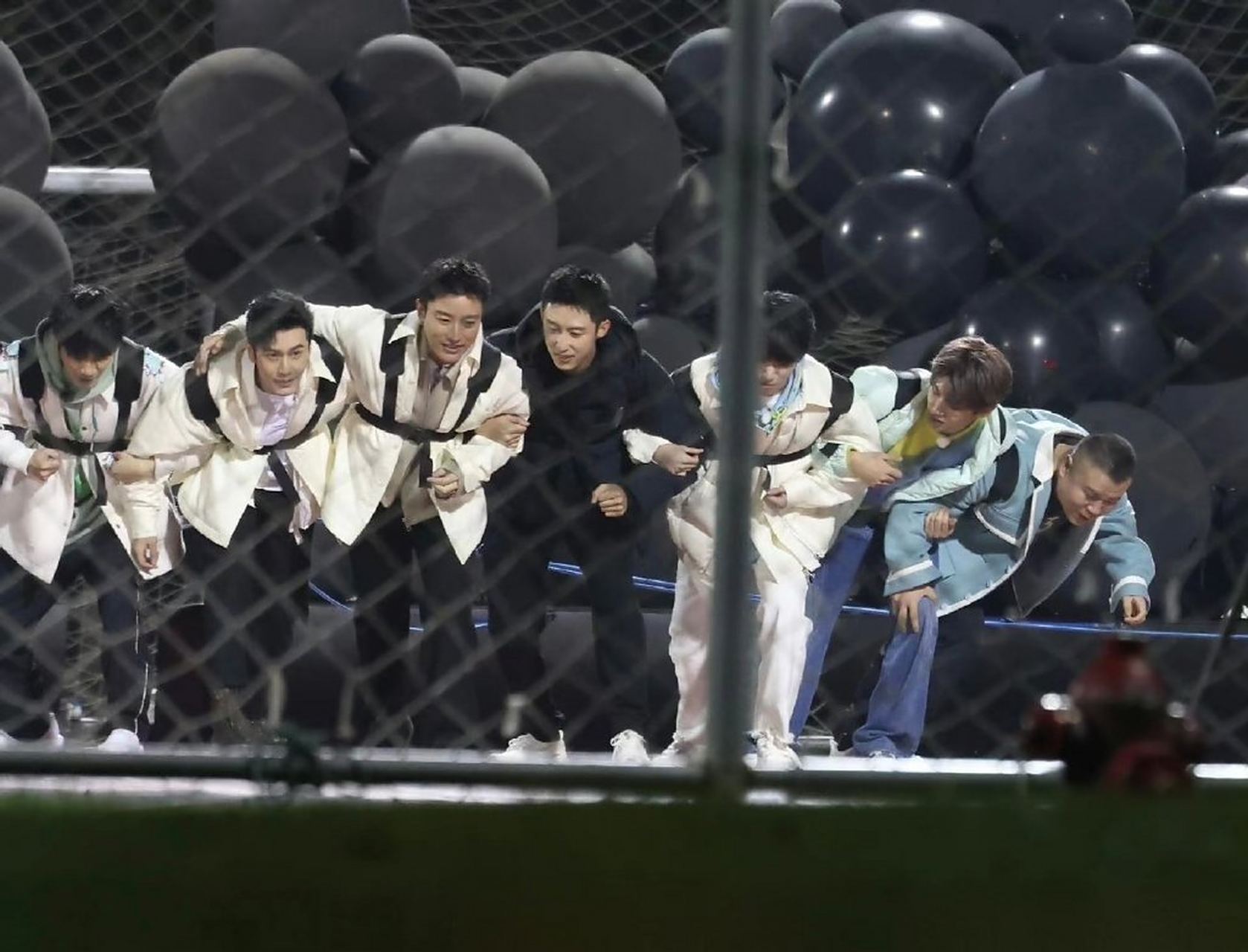 关于挑战极限：国际巨星同场竞技！的信息