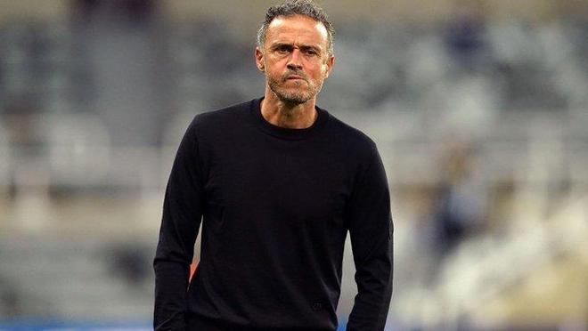 关于迪尼斯球员状态不佳，需调整攻守平衡的信息