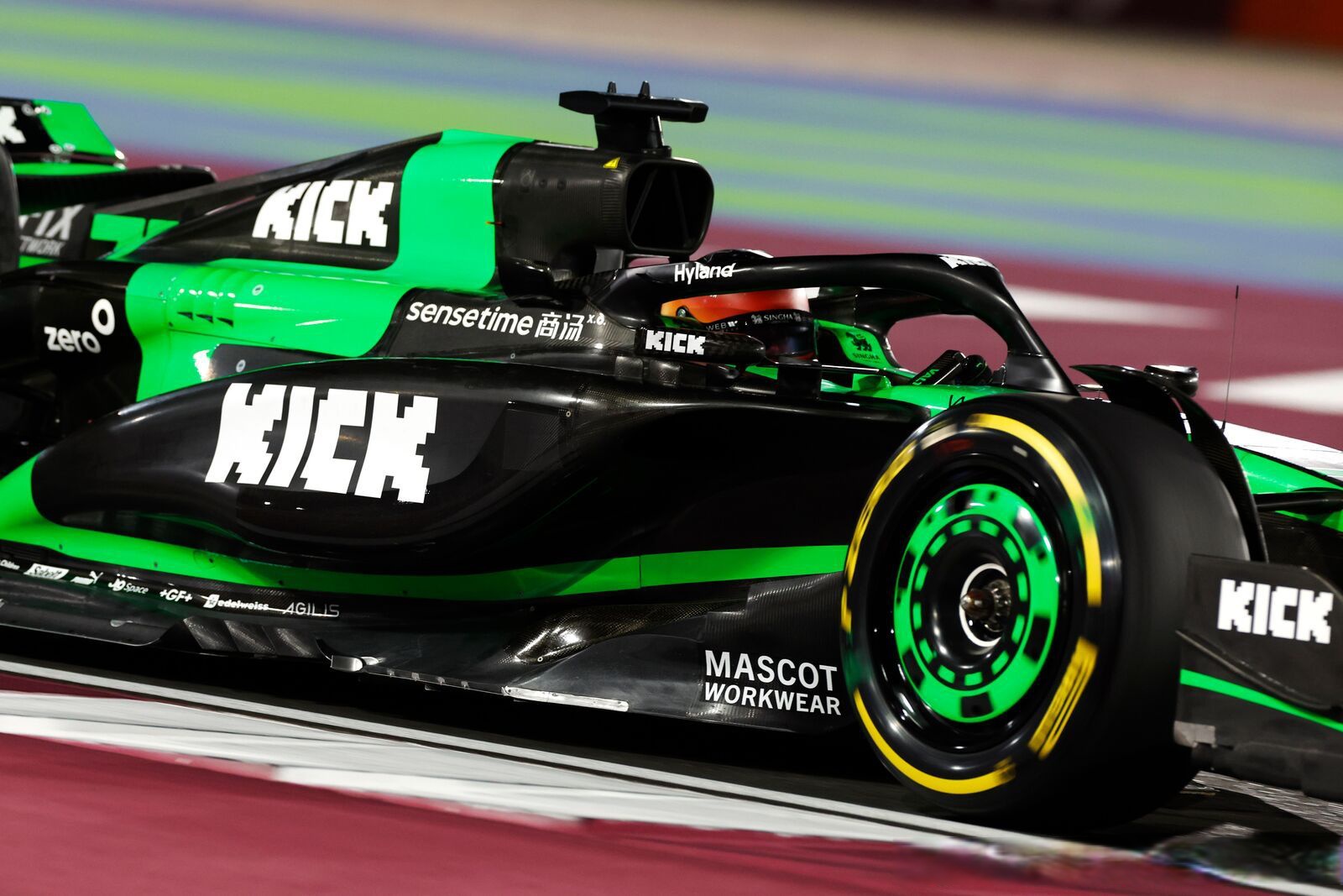 索伯车队绝杀阿斯顿马丁，周冠宇惊艳四座的简单介绍