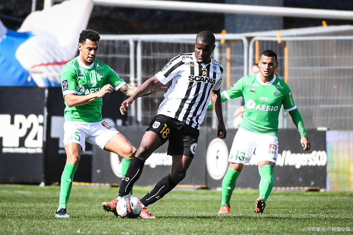 关于圣埃蒂安客场逼平勒阿弗尔，保持近期不败的信息