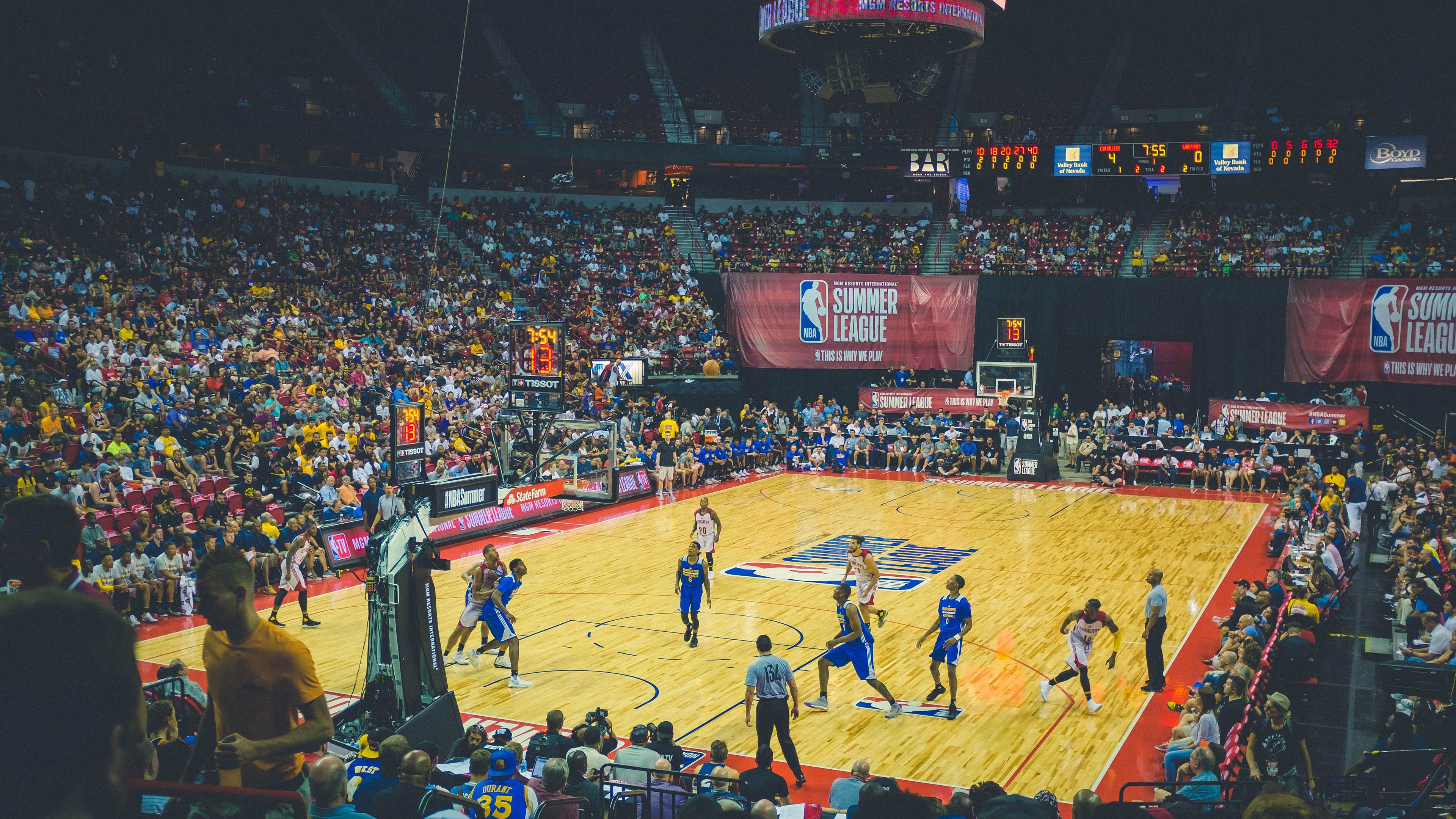 从美加墨世界杯焦点战到马刺碾压森林狼,跨越赛场的统治力哲学