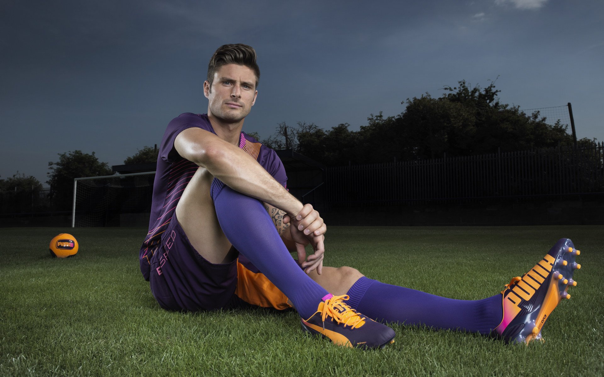 维尼修斯进攻端无人可挡，马德里竞技全面压制新西兰—现代足球战术的胜利样本