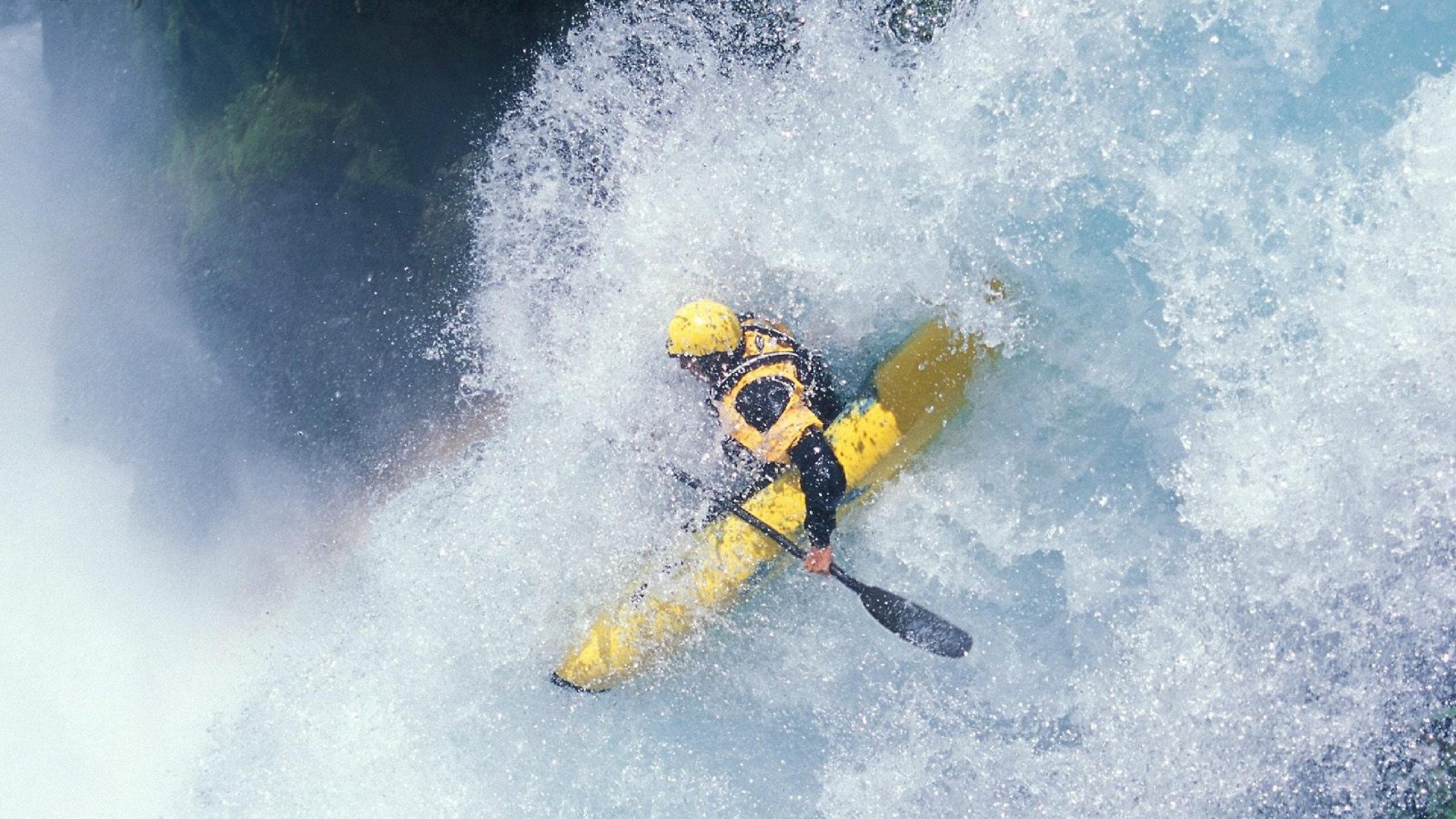 逆风翻盘，塞恩斯领衔红牛二队上演惊天逆转，力压哈斯车队夺胜